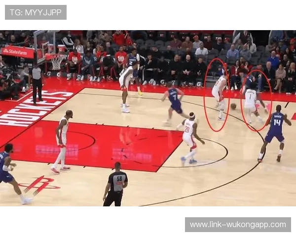 申京挡拆制造错位拉开空间 提升球队内线效率