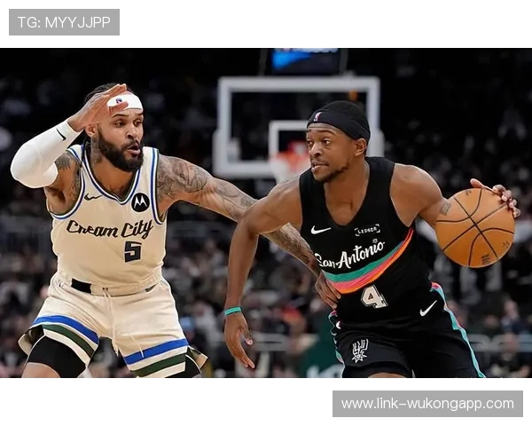 加里·特伦特三分高效拉开进攻空间提升球队外线火力