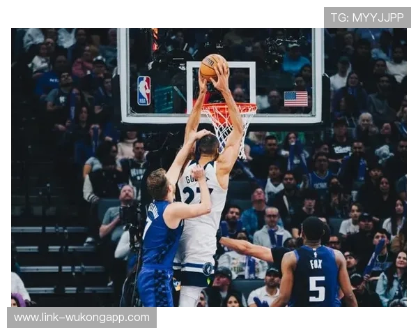 布泽尔挡拆威胁提升球队内线得分效率明显