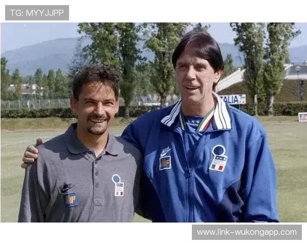 撕开防线的德尔皮耶罗本季较巴乔更偏直塞制造破门